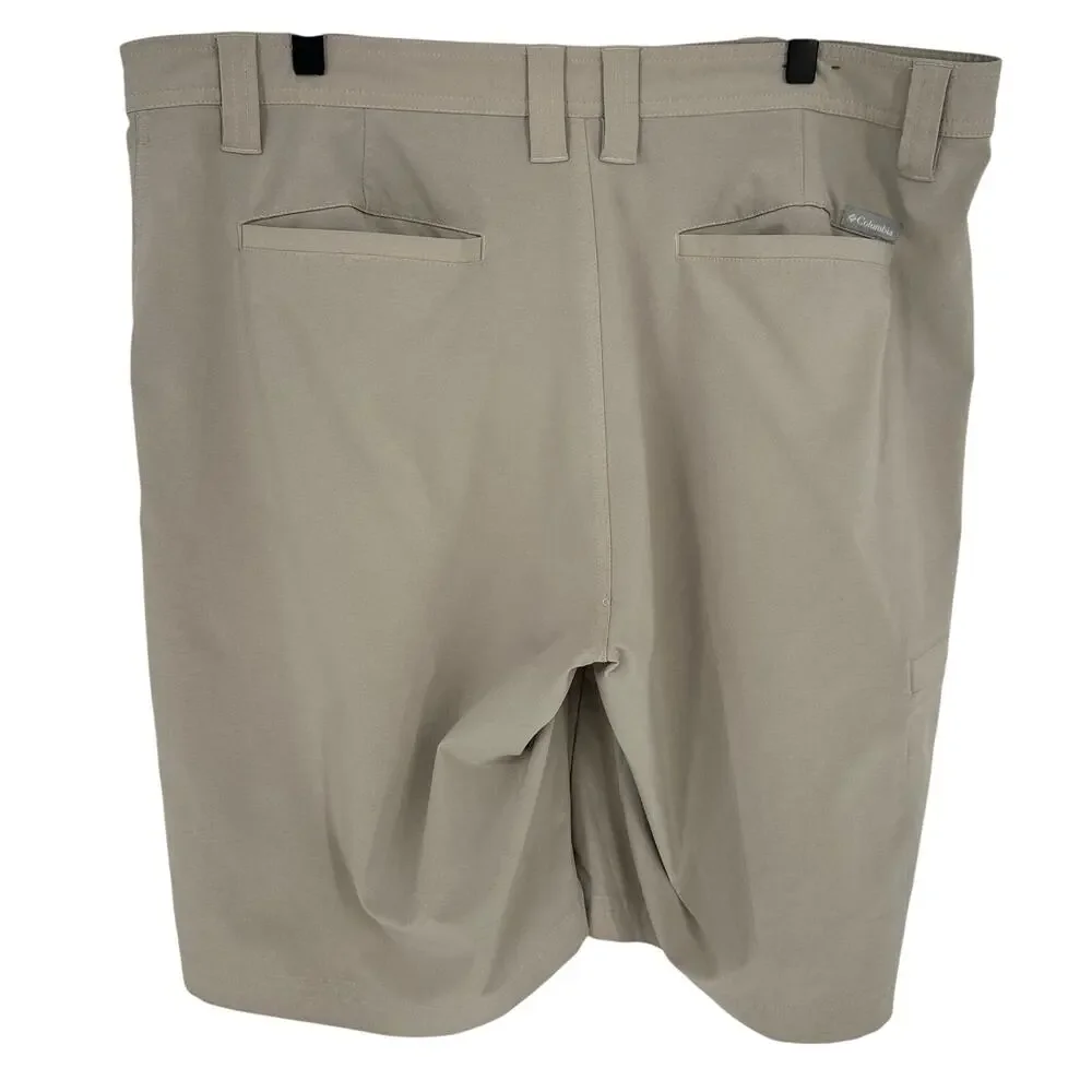 Columbia Men 38 Tan Cargo Shorts Walking Hiking Golf Outdoor Pockets VGC